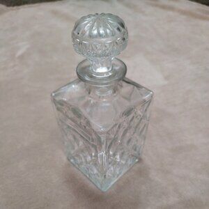 8.5" glass beverage decanter